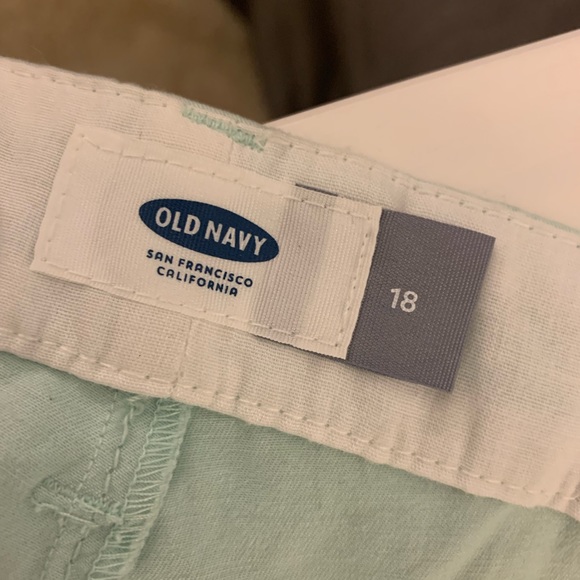 Mint color Old Navy shorts - Picture 4 of 4